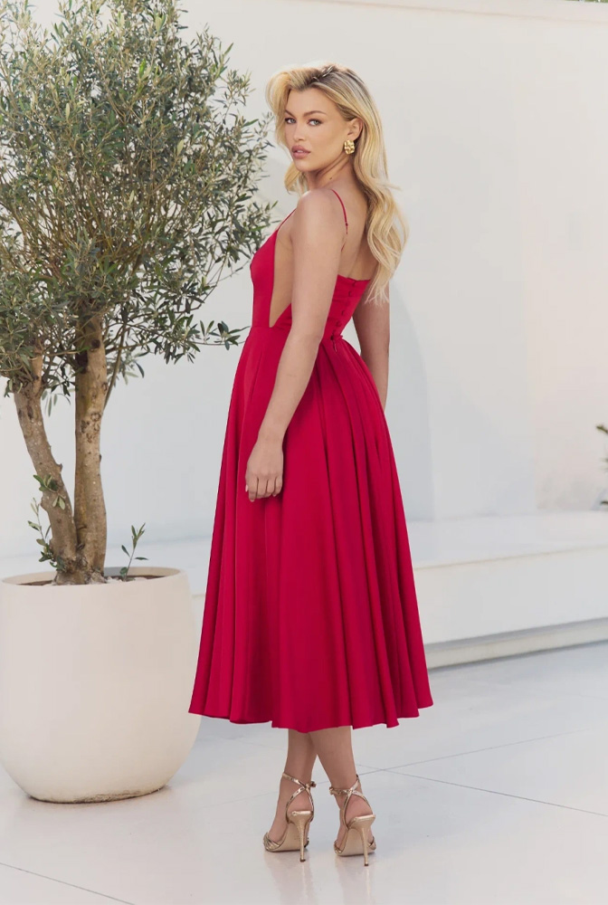Date Night Dress: 5 Ideas That Go Beyond the Little Black Dress