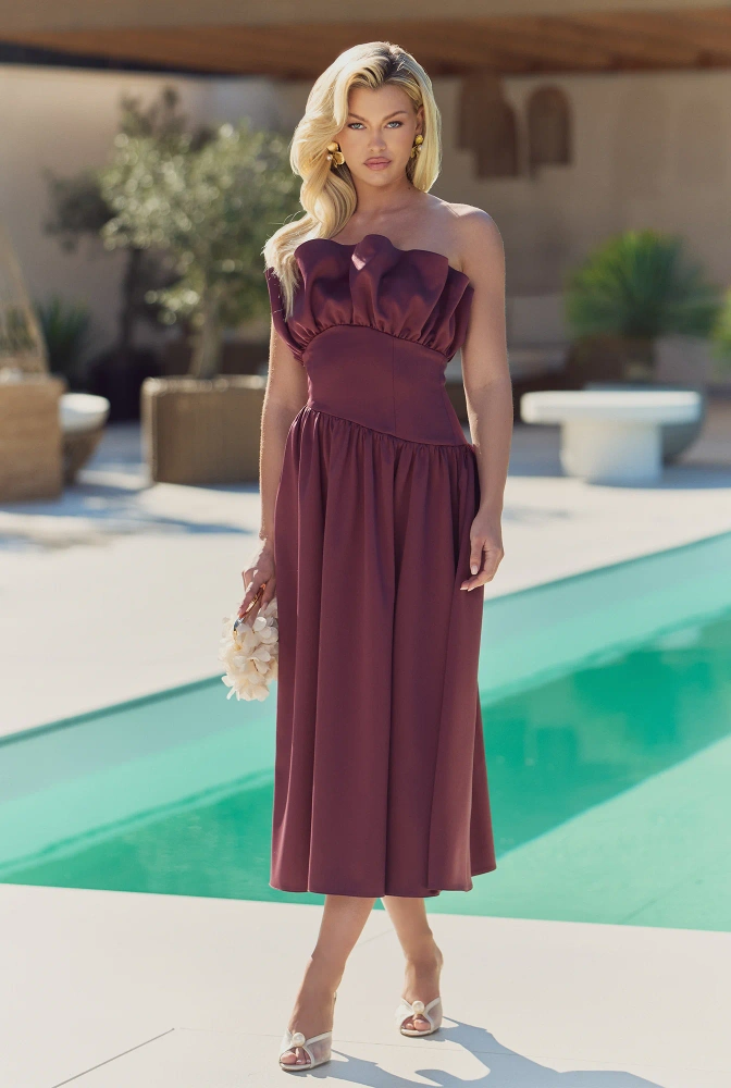 Contessa – asymmetrical midi dress in dark burgundy