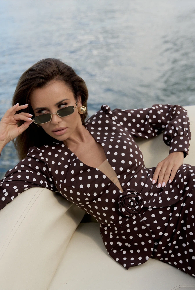 Zakija – brown mini dress with peplum