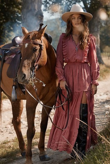 Indiana - a maxi dress in the shade of marsala