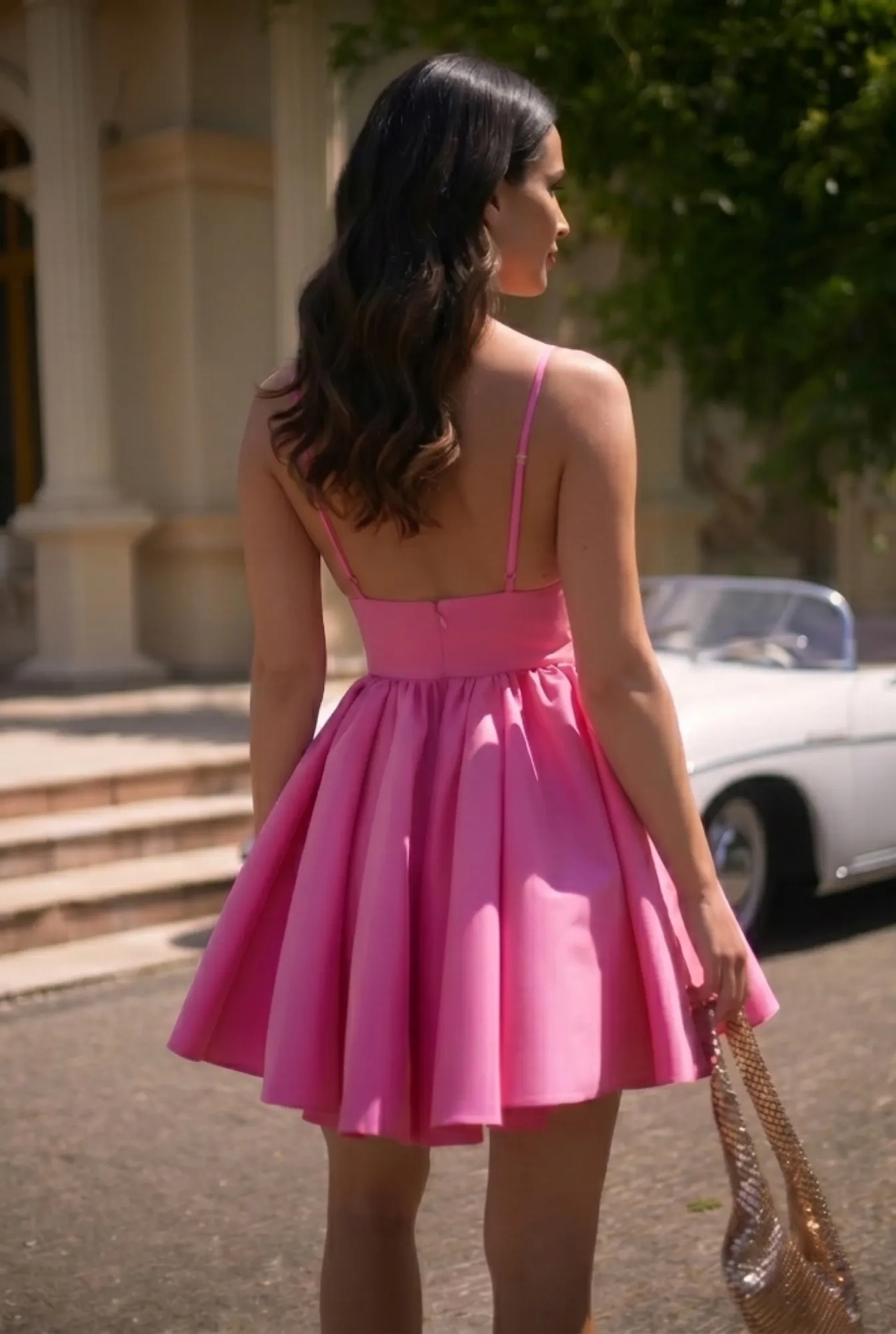Elodia - a synonym of femininity in the rose sheen of the dress