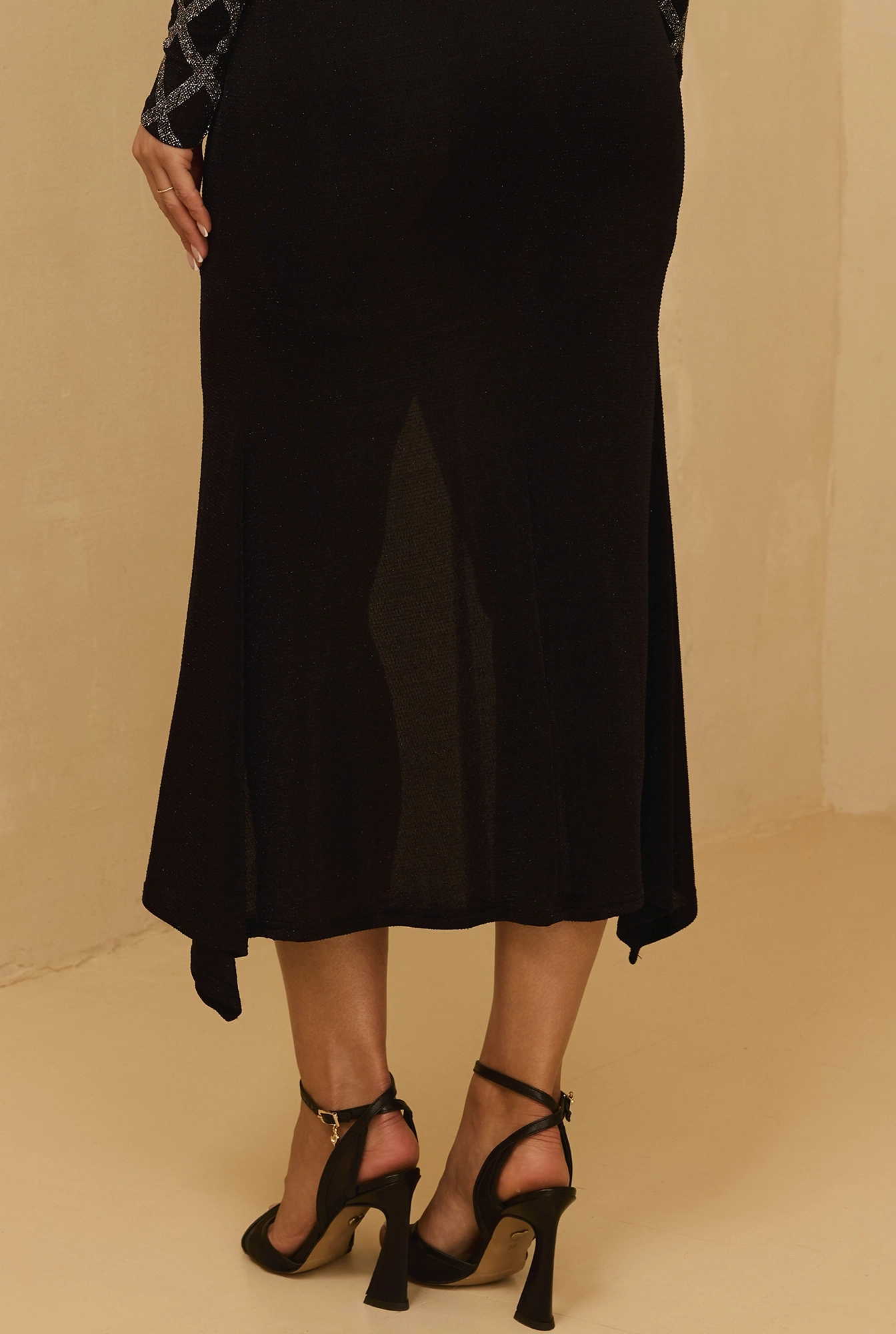 Taruna - Black midi dress with brocade