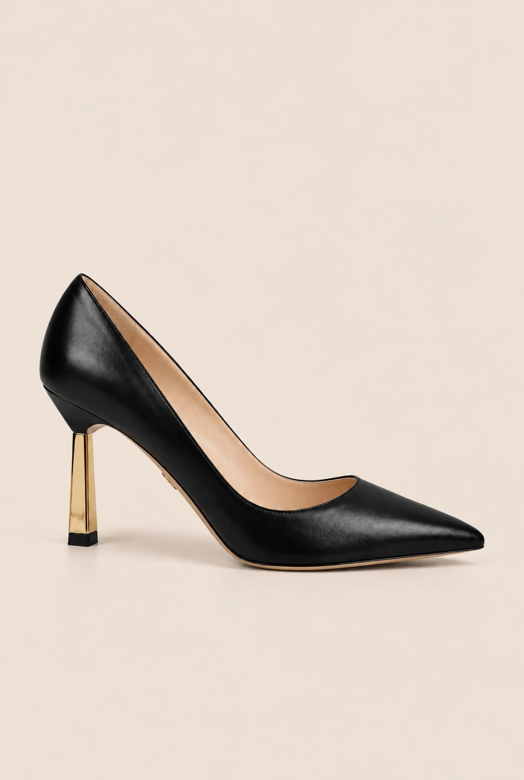 Oasis - black pumps with gold stiletto