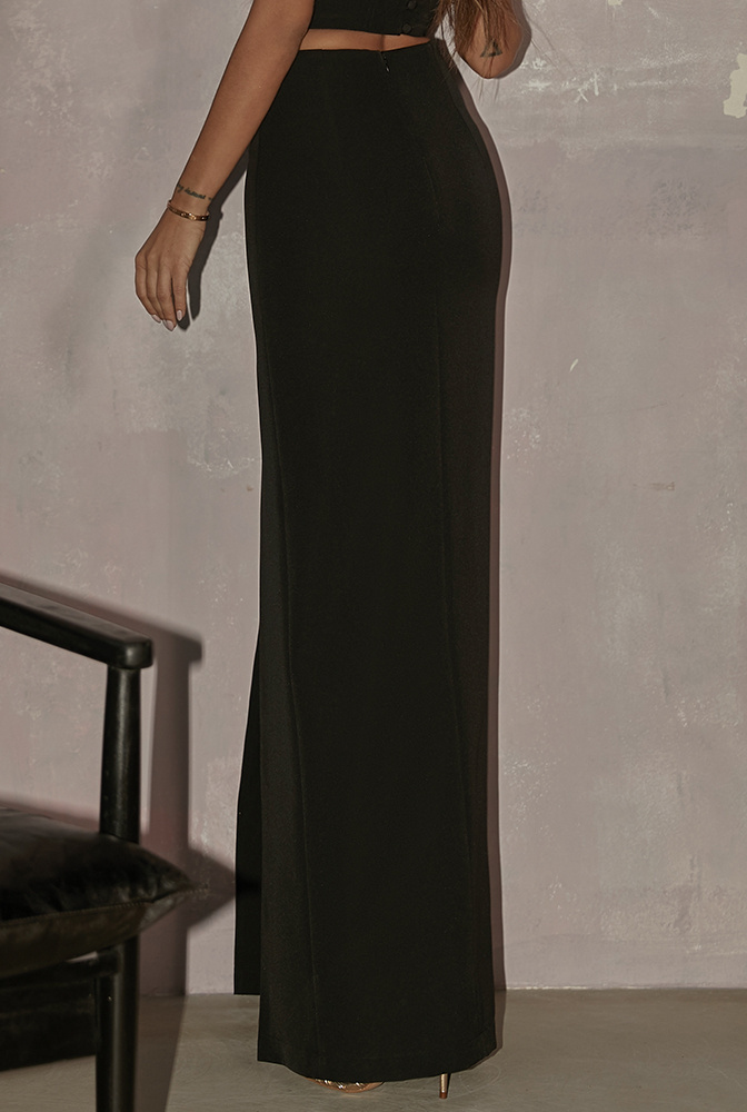 Donna black - two-piece elegance in classic black