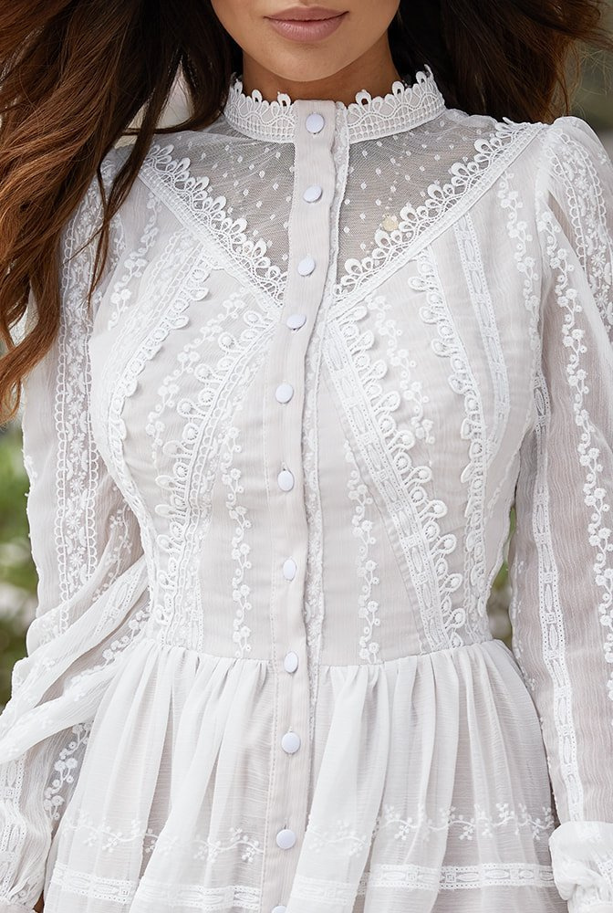 Aluna - Airy boho style dress with stand-up collar in white shade.