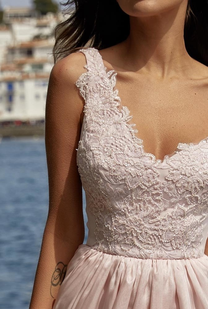 Reggia - powder pink dress with embroidery