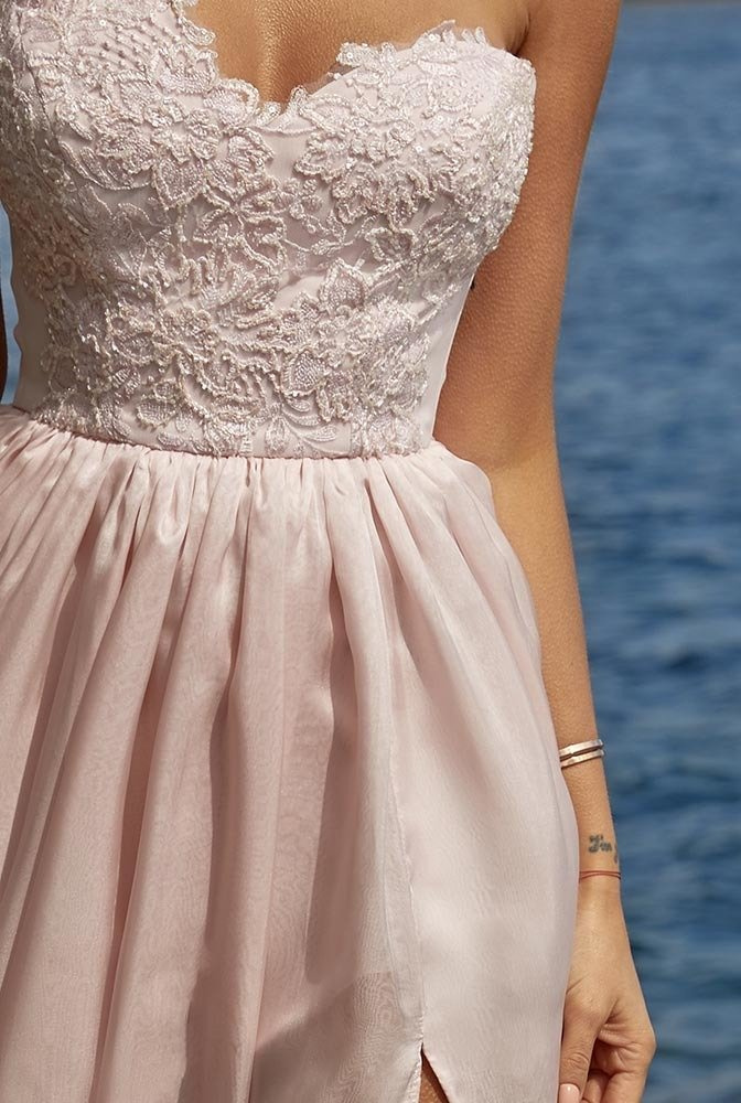 Reggia - powder pink dress with embroidery