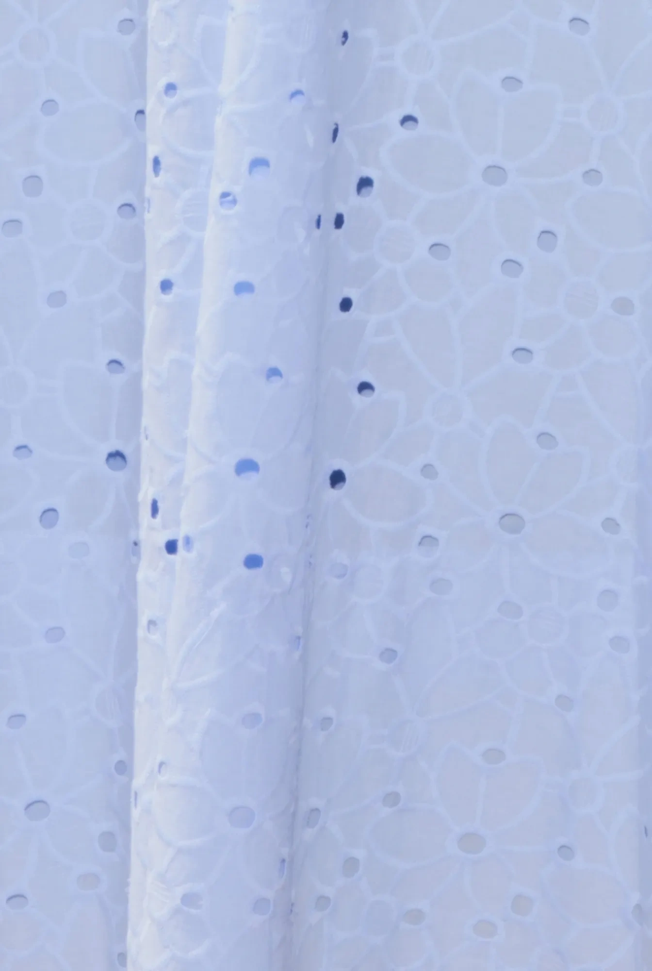 Mabel – midi blue skirt made of cotton lace