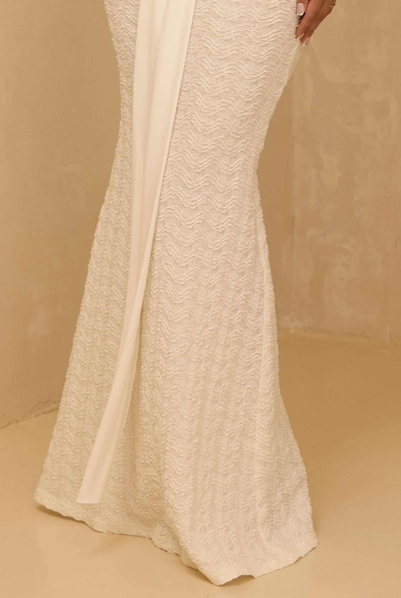 Neffa – Set: top + skirt with jewelry detail