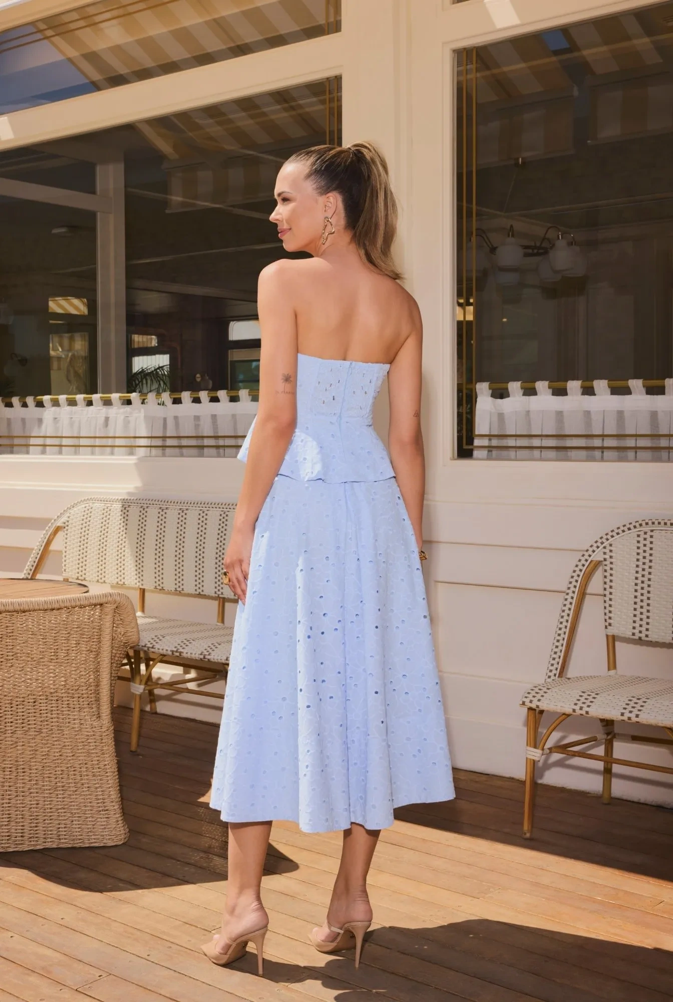 Mabel – set with an embroidered top and a flared skirt