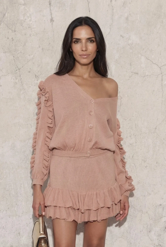 																							Pixie Pink - a knitted duo in a pink shade
																					